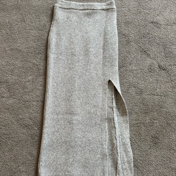 H&M TWO PIECE SET - Picture 6 of 7